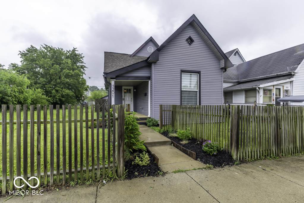 1201 Villa Avenue - Photo 1