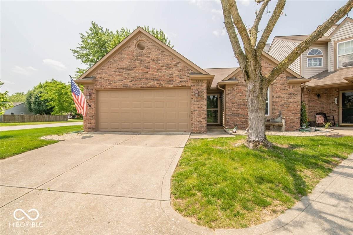 4420 Victory Boulevard - Photo 1