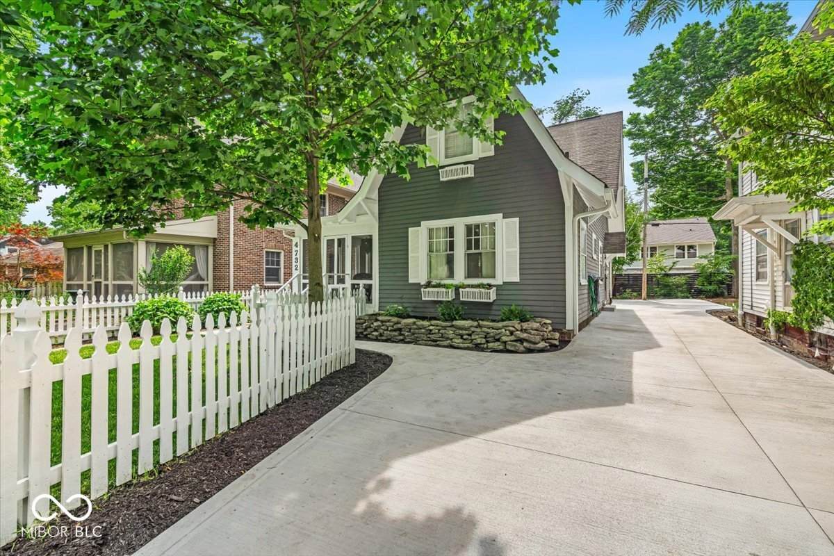 4732 Kenwood Avenue - Photo 1