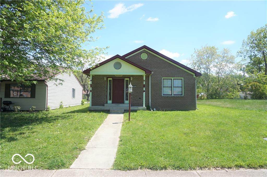 2535 Schofield Avenue - Photo 1