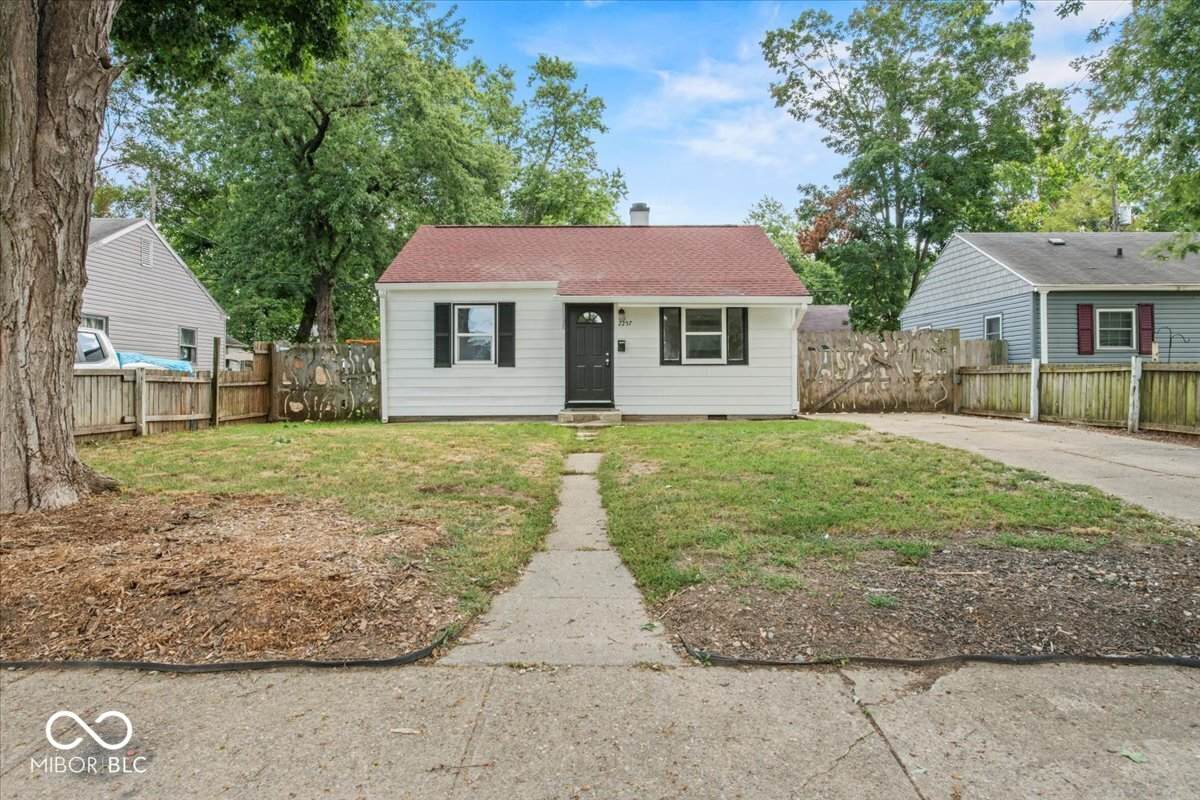 2257 Goodlet Avenue - Photo 1