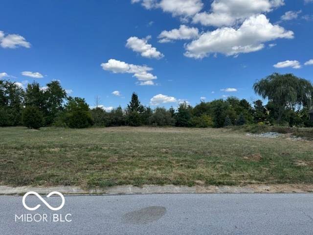 577 Foxboro Drive - Photo 1