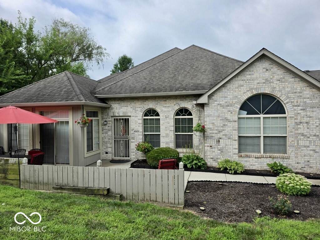 4925 Bridgefield Drive - Photo 1