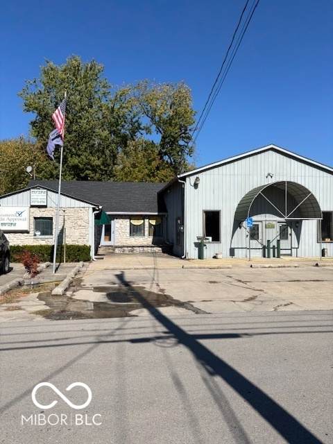 1120 Vine Street - Photo 1
