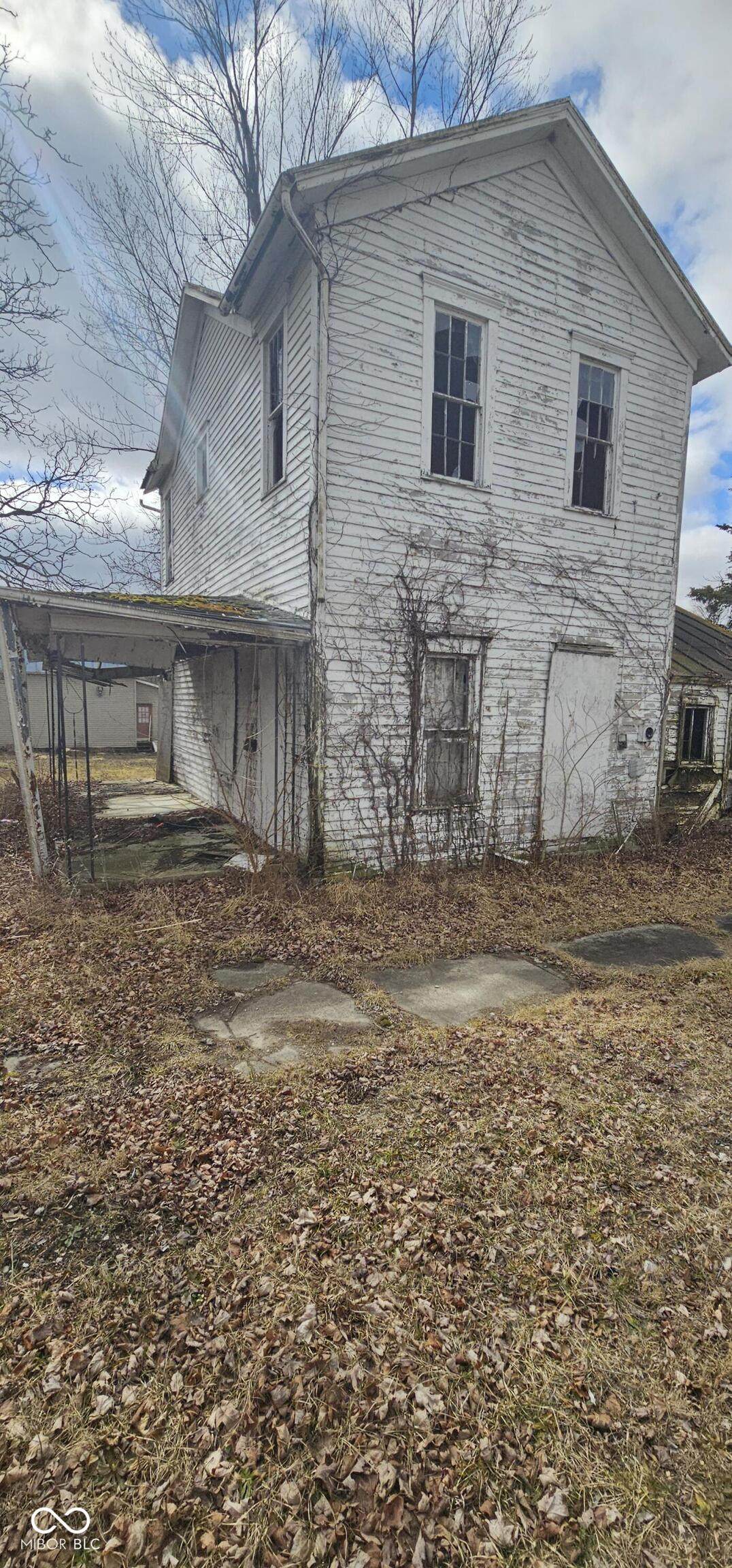 111 Sheridan Street - Photo 1