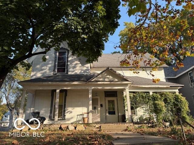 702 6th Street - Photo 1