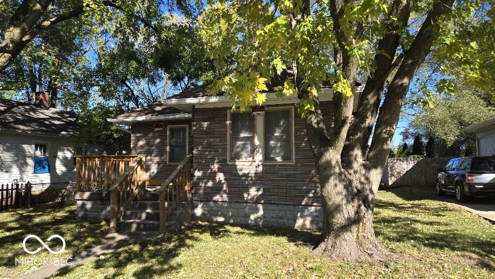 3538 Robson Street - Photo 1