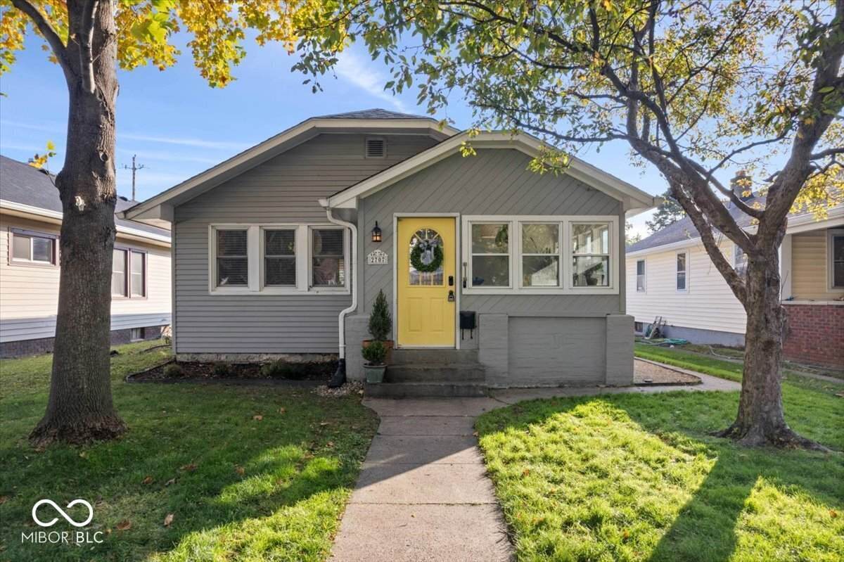 2707 Manker Street - Photo 1