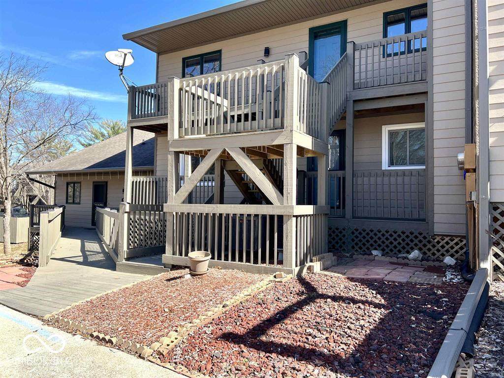 9479 Lake Ridge Drive - Photo 1