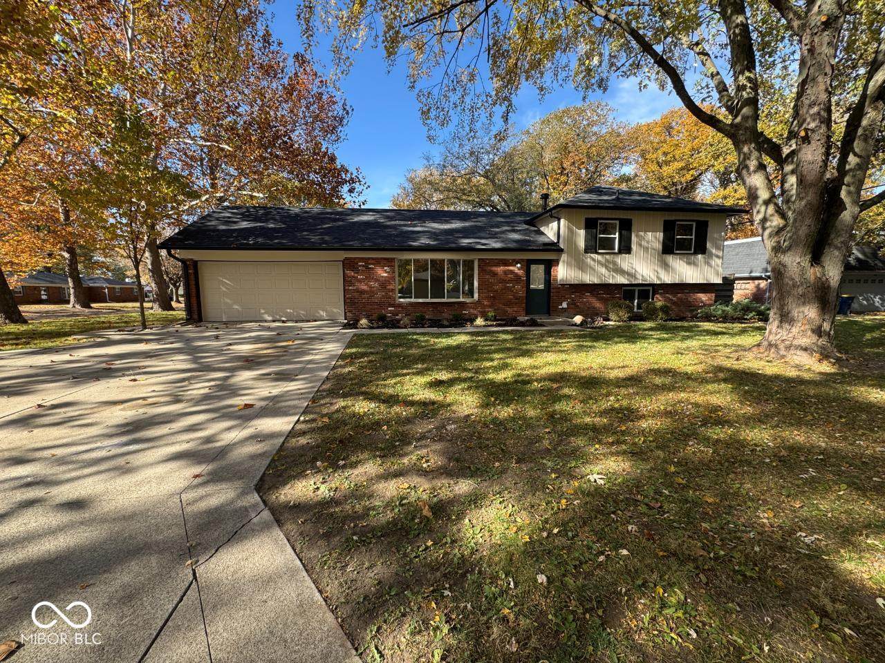 4401 Redding Road - Photo 1