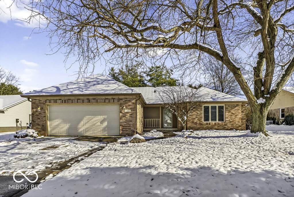 451 Pebble Way - Photo 1