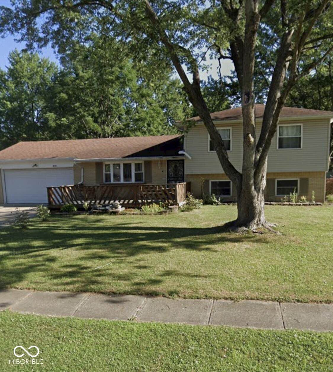 9122 Broken Arrow Road - Photo 1