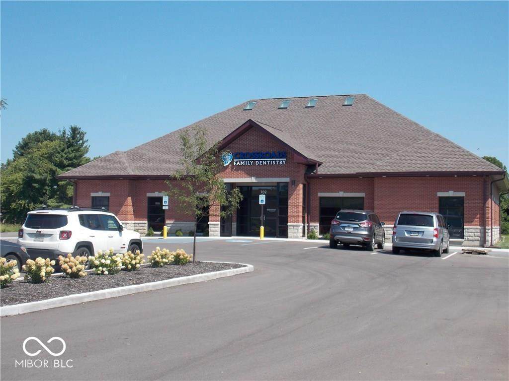 702 Trafalgar Pointe Way - Photo 1