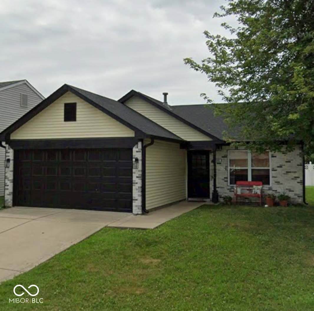 1046 Ebony Circle - Photo 1