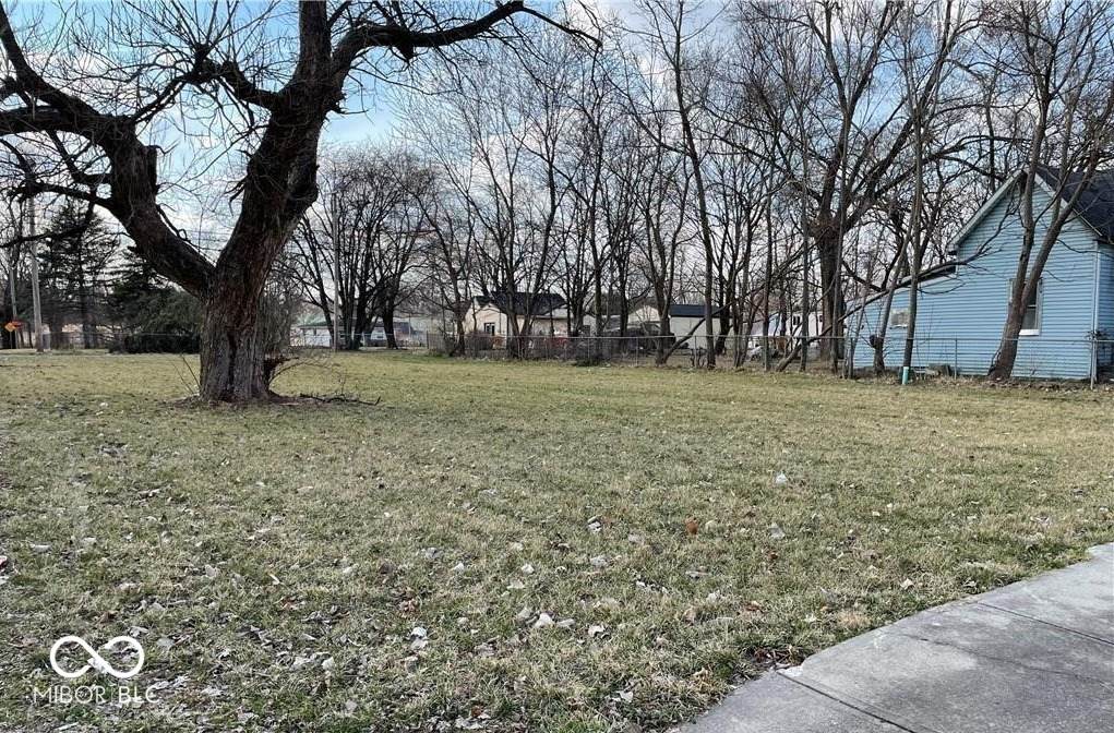 2215 Locust Street - Photo 1