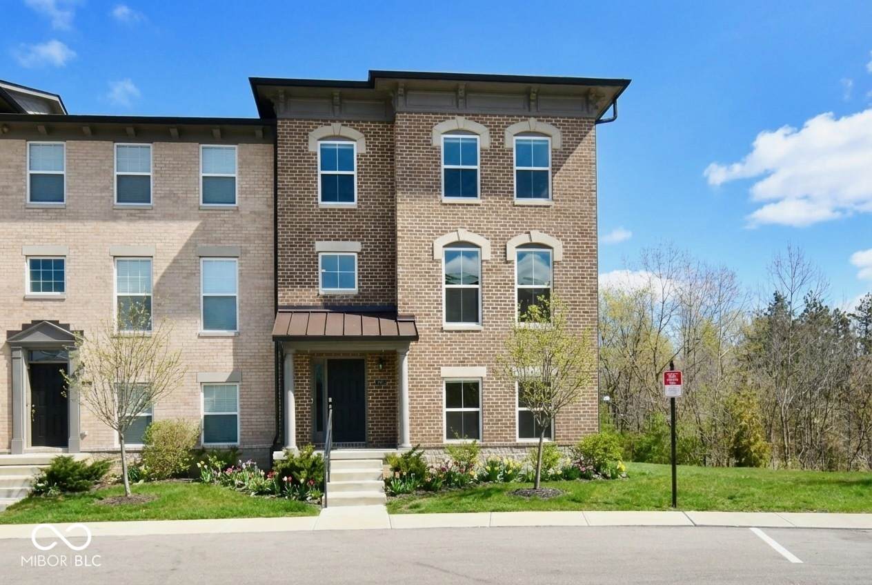 348 Brunswick Way - Photo 1