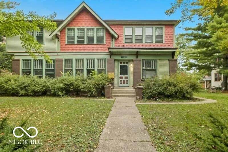 624 Woodruff Place Middle Drive - Photo 1
