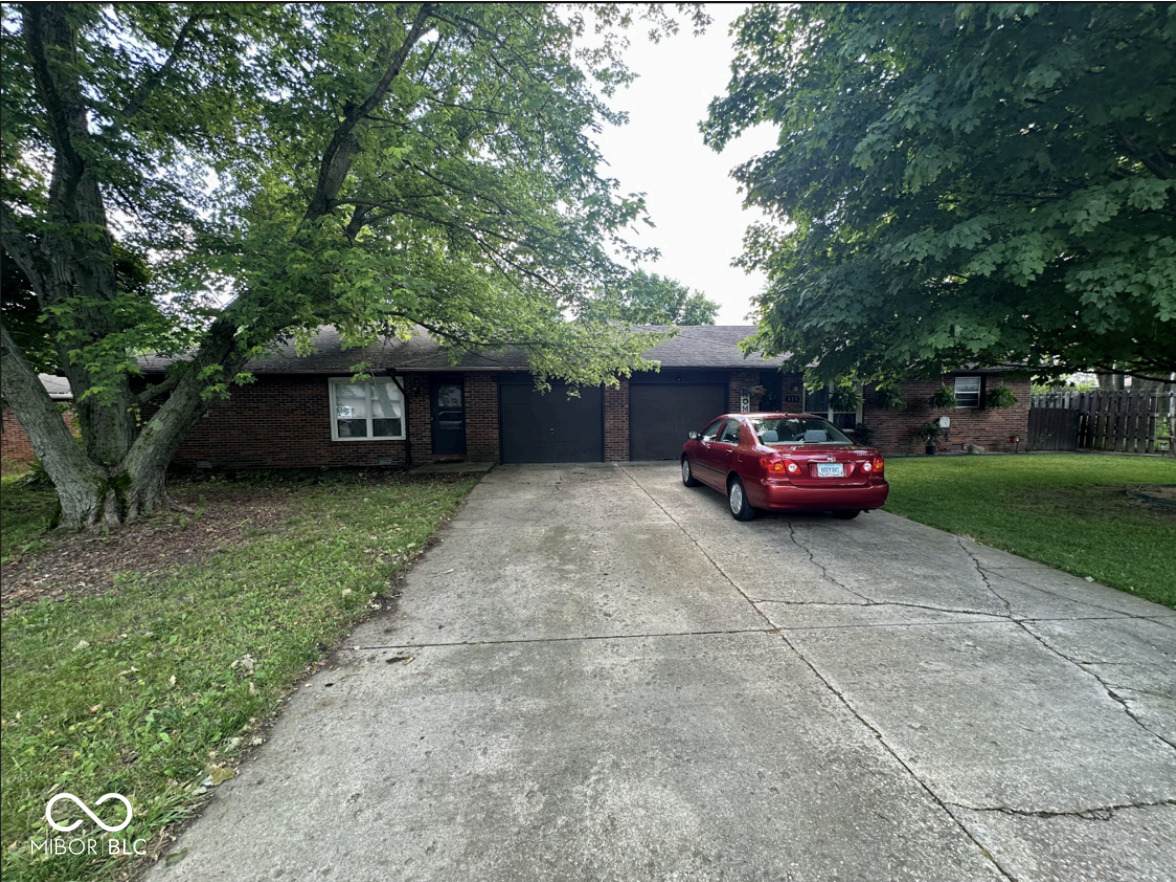 111 Darin Court - Photo 1