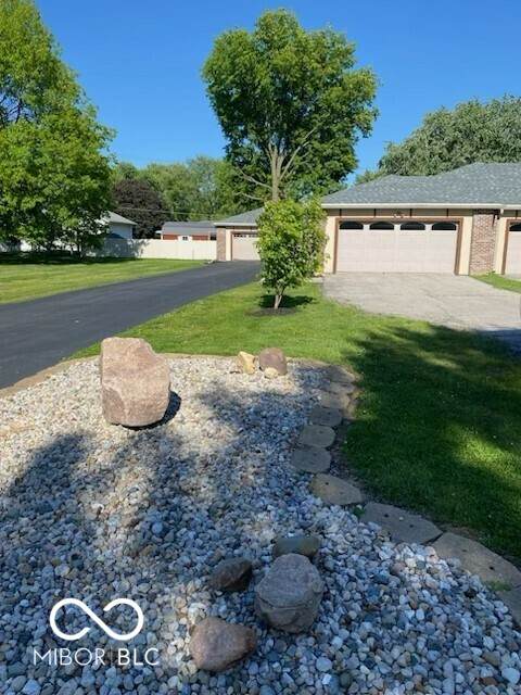 414 Glenn Knecht Drive - Photo 1
