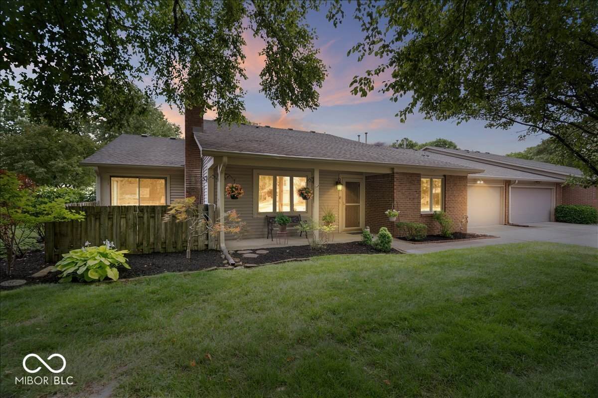7438 Prairie Lake Drive - Photo 1