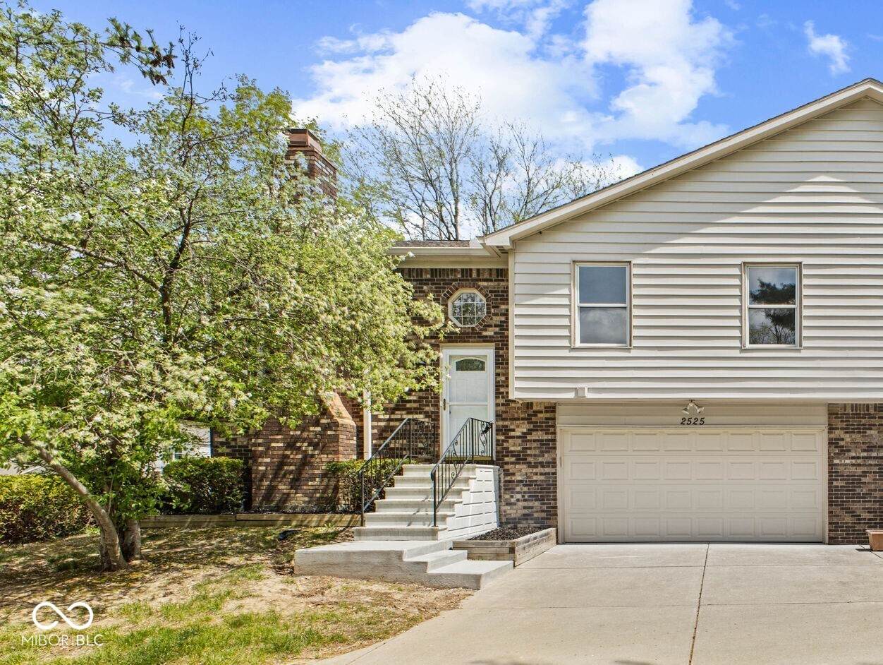 2525 Brewster Road - Photo 1