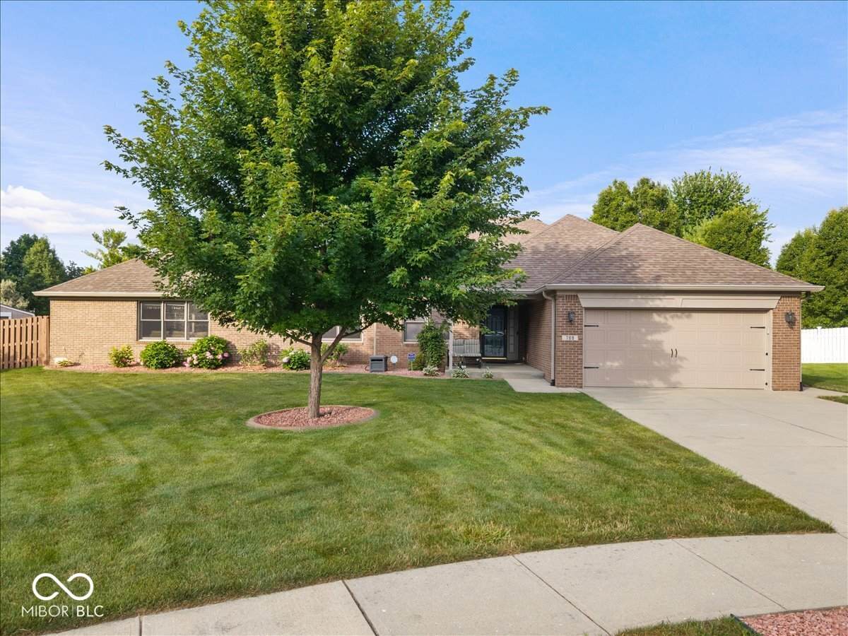 768 Robertson Court - Photo 1