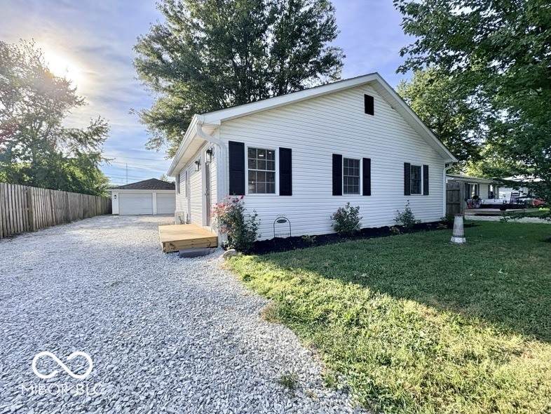 5717 Clover Maple Drive - Photo 1
