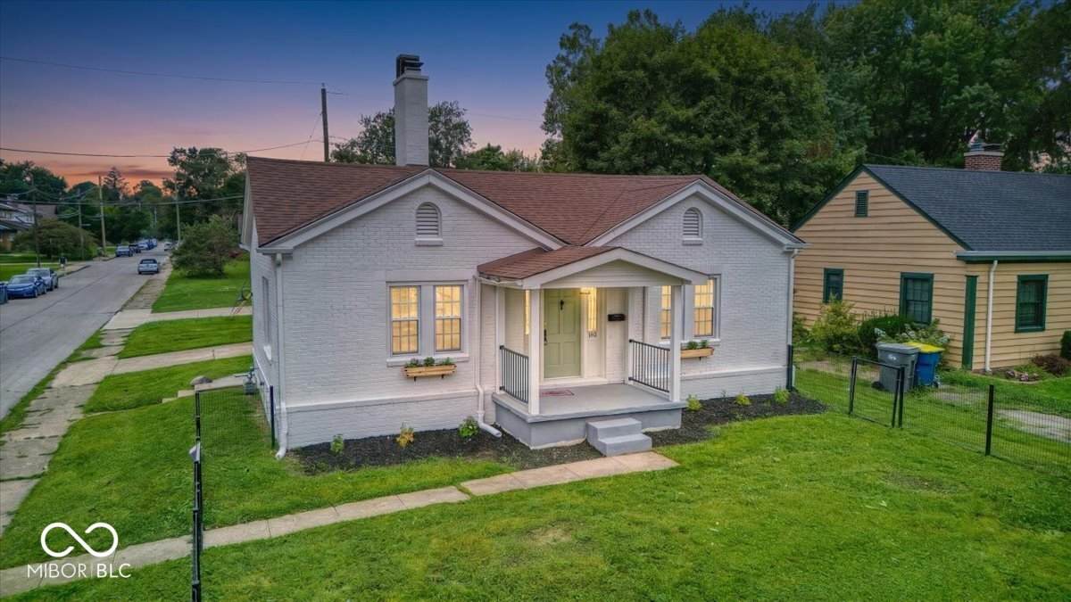 102 Sheridan Avenue - Photo 1