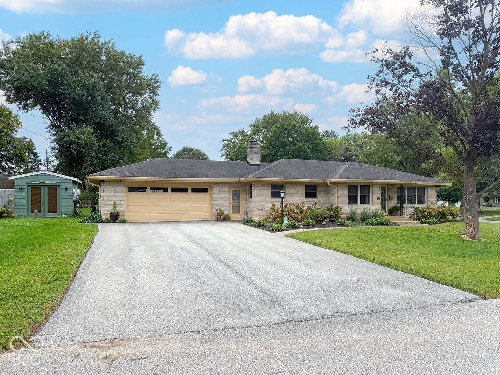 721 Maplecrest Avenue - Photo 1