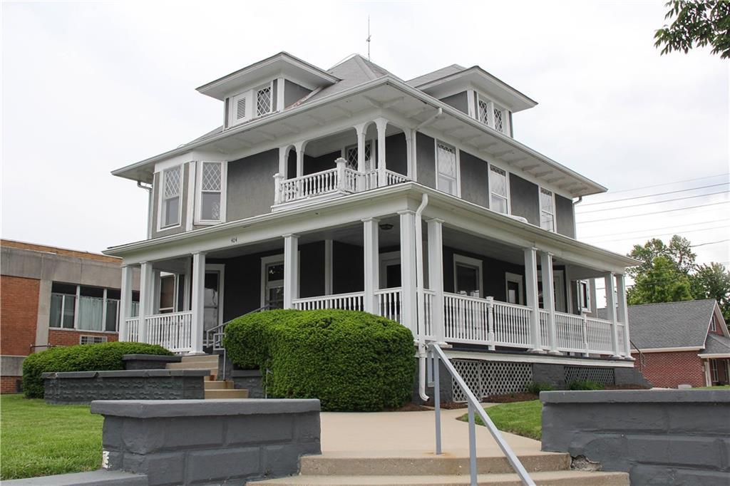 404 Chestnut Street - Photo 1
