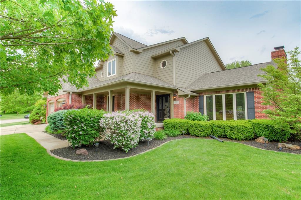 7428 Franklin Parke Boulevard - Photo 1