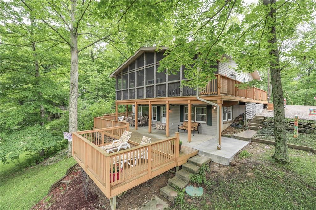 7504 Honey Locust Drive - Photo 1