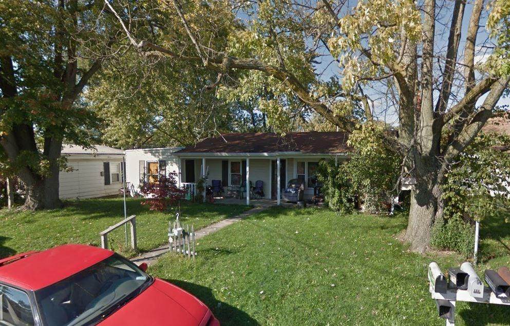 942 Walnut Street - Photo 1