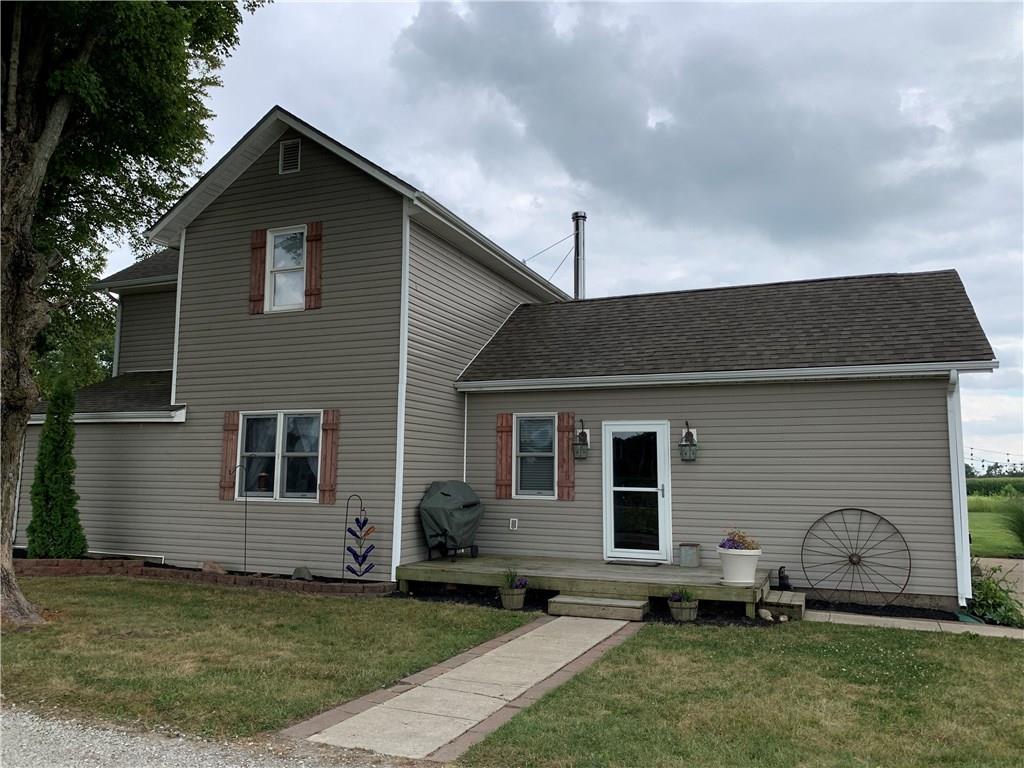 8485 425 East - Photo 1