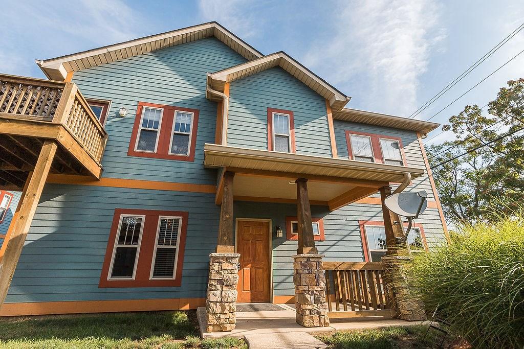 1639 College Avenue - Photo 1