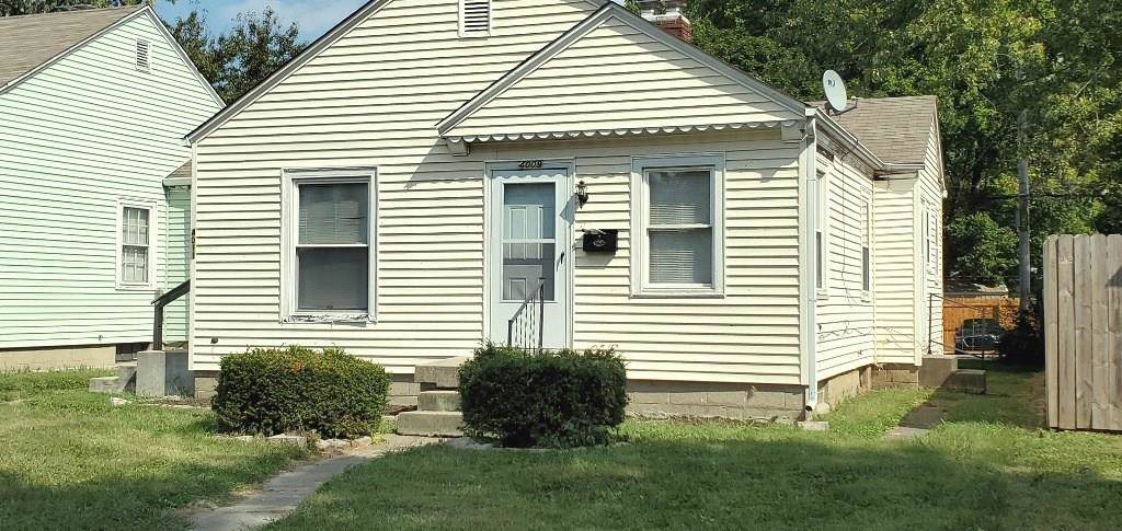 4009 Clarendon Road - Photo 1