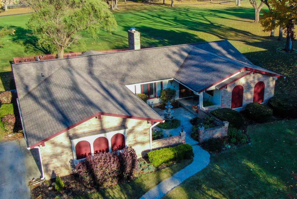 722 Roxbury Lane - Photo 1