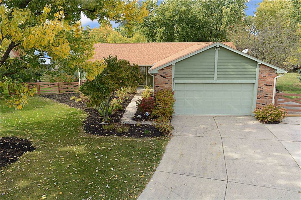 8046 Castle Farms Court - Photo 1