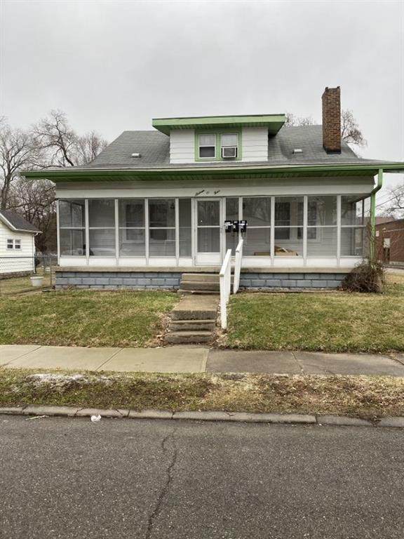 1604 15th Street - Photo 1