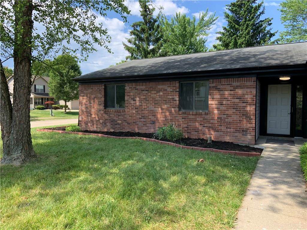 4912 Shadow Pointe Drive - Photo 1