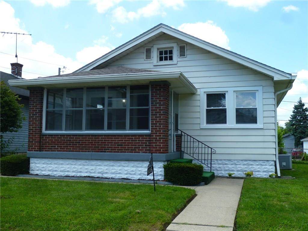 908 Bradley Avenue - Photo 1