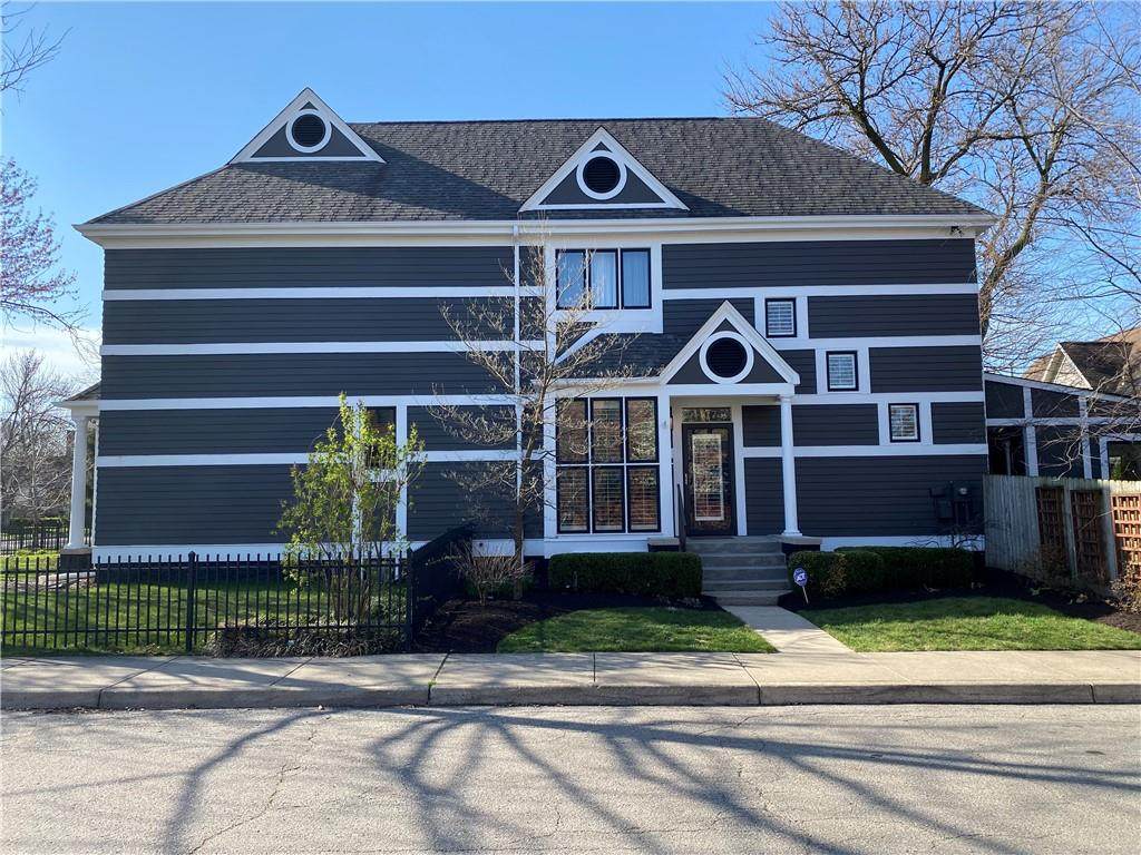 417 15TH Street - Photo 1