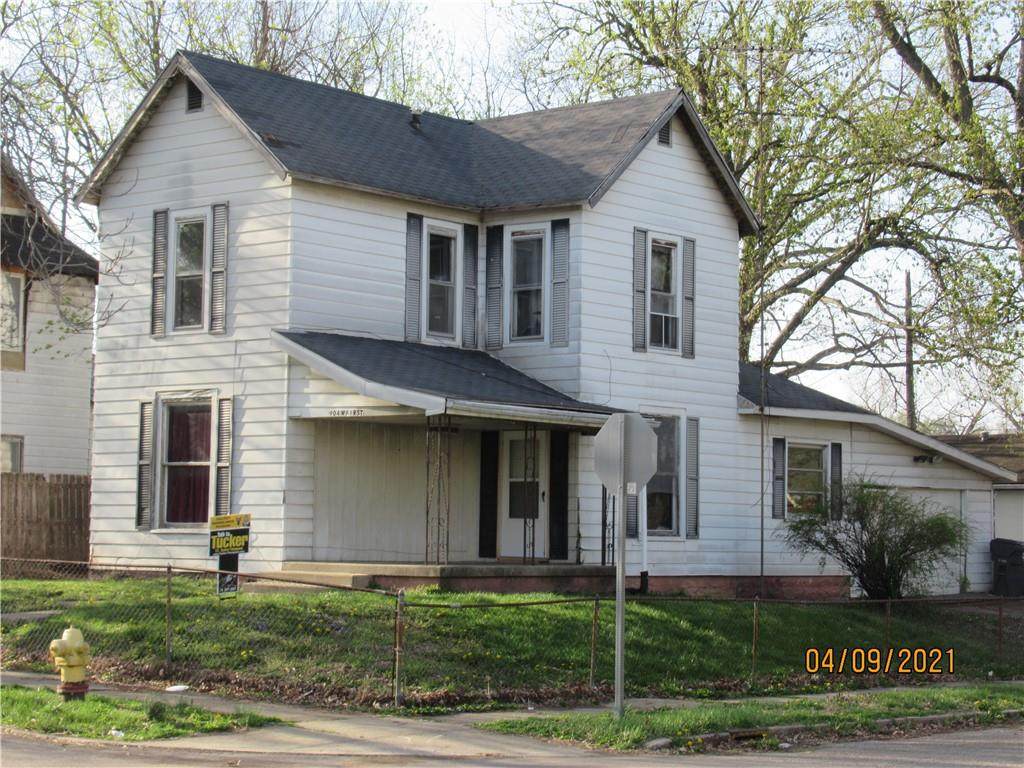 904 1st Street - Photo 1