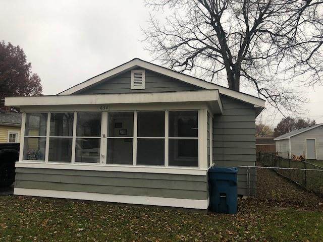 634 Waldemere Avenue - Photo 1