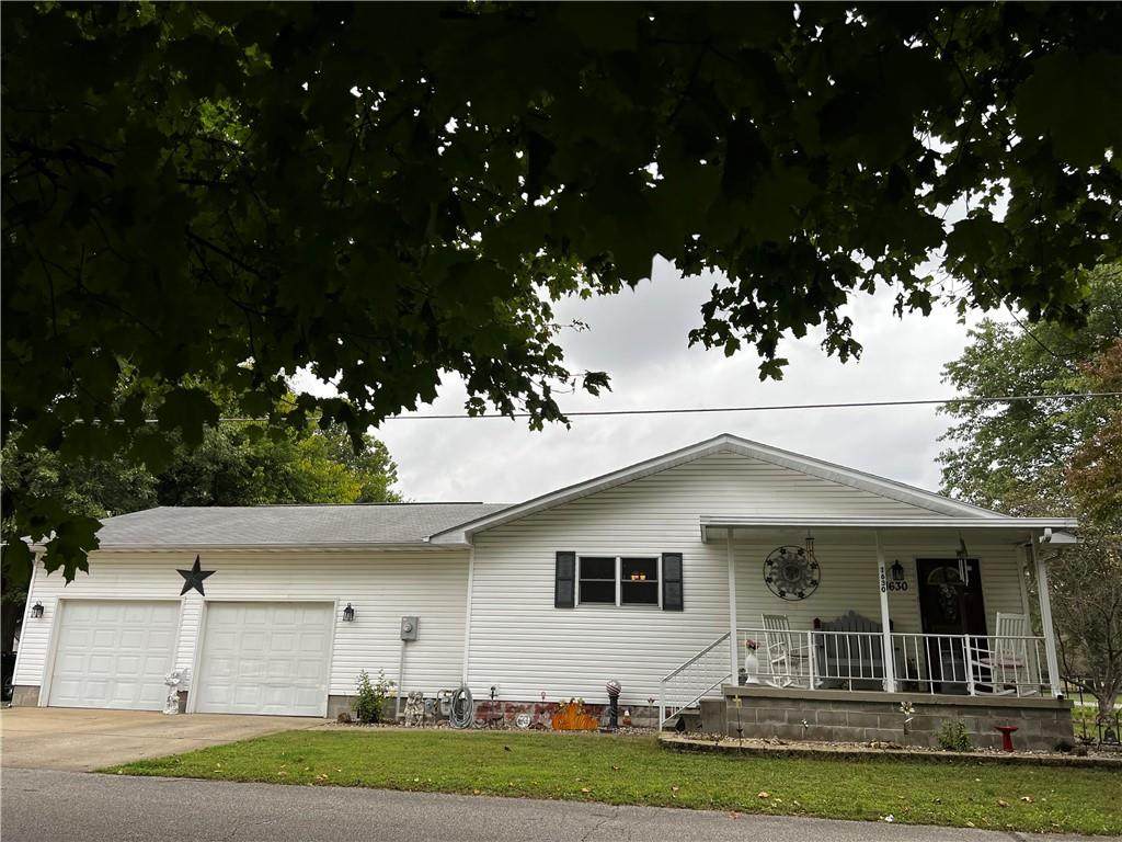 1630 Spang Avenue - Photo 1