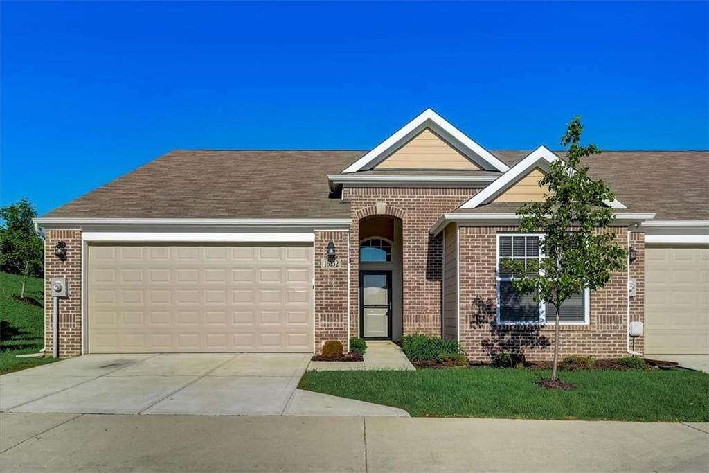 16152 Lakeville Crossing - Photo 1