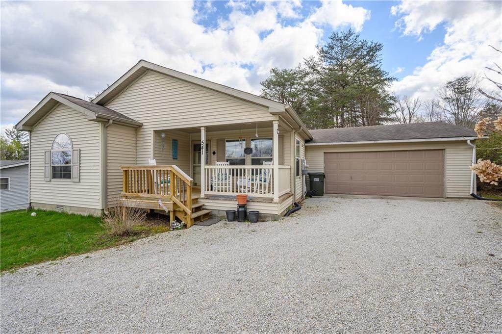 541 Park Lane - Photo 1