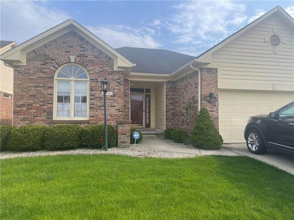 1647 Foxmere Way - Photo 1