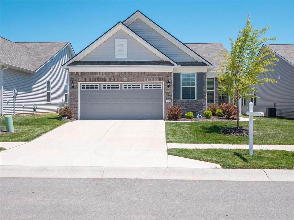 4733 Lilac Drive - Photo 1