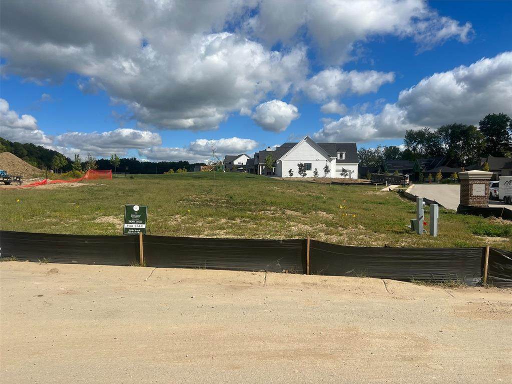 10534 Holliday Farms Boulevard - Photo 1